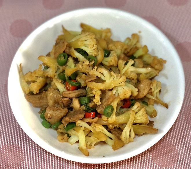 花菜炒肉丝(花菜炒肉丝的做法窍门)