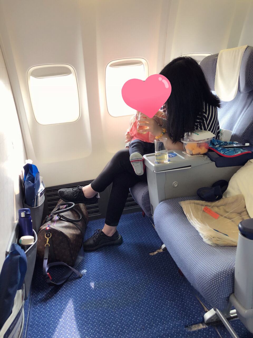 坐飞机需要带什么(小孩坐飞机需要带什么)