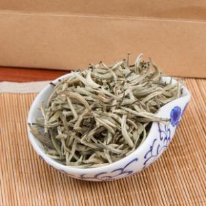 云南白毫(云南白毫银针能存放多久)